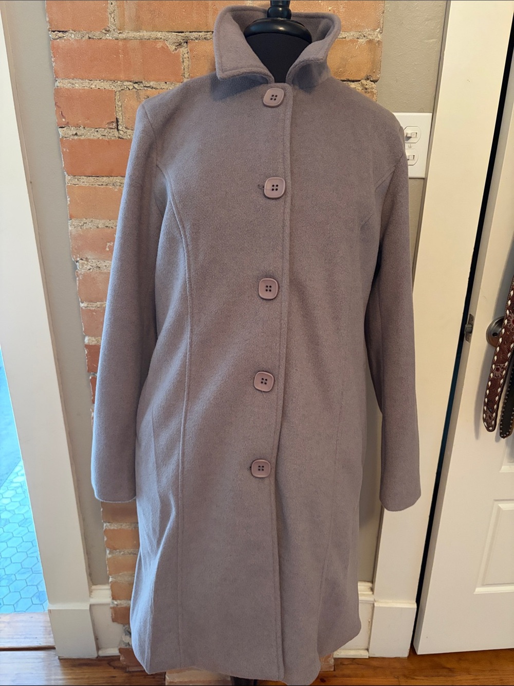 Women’s Classic Single-Breasted Coat - Taupe Gray